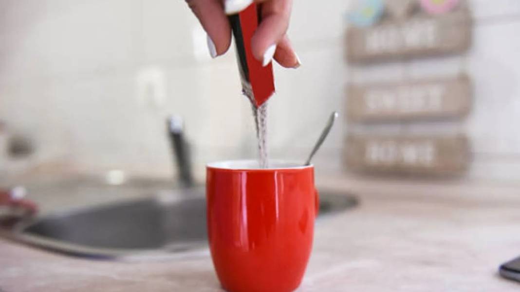 Bu gıdaları ağzınıza bile sürmeyin! Canan Karatay tek tek sıraladı: Sanılanın aksine bazı doğal besinler de zararlı! 14